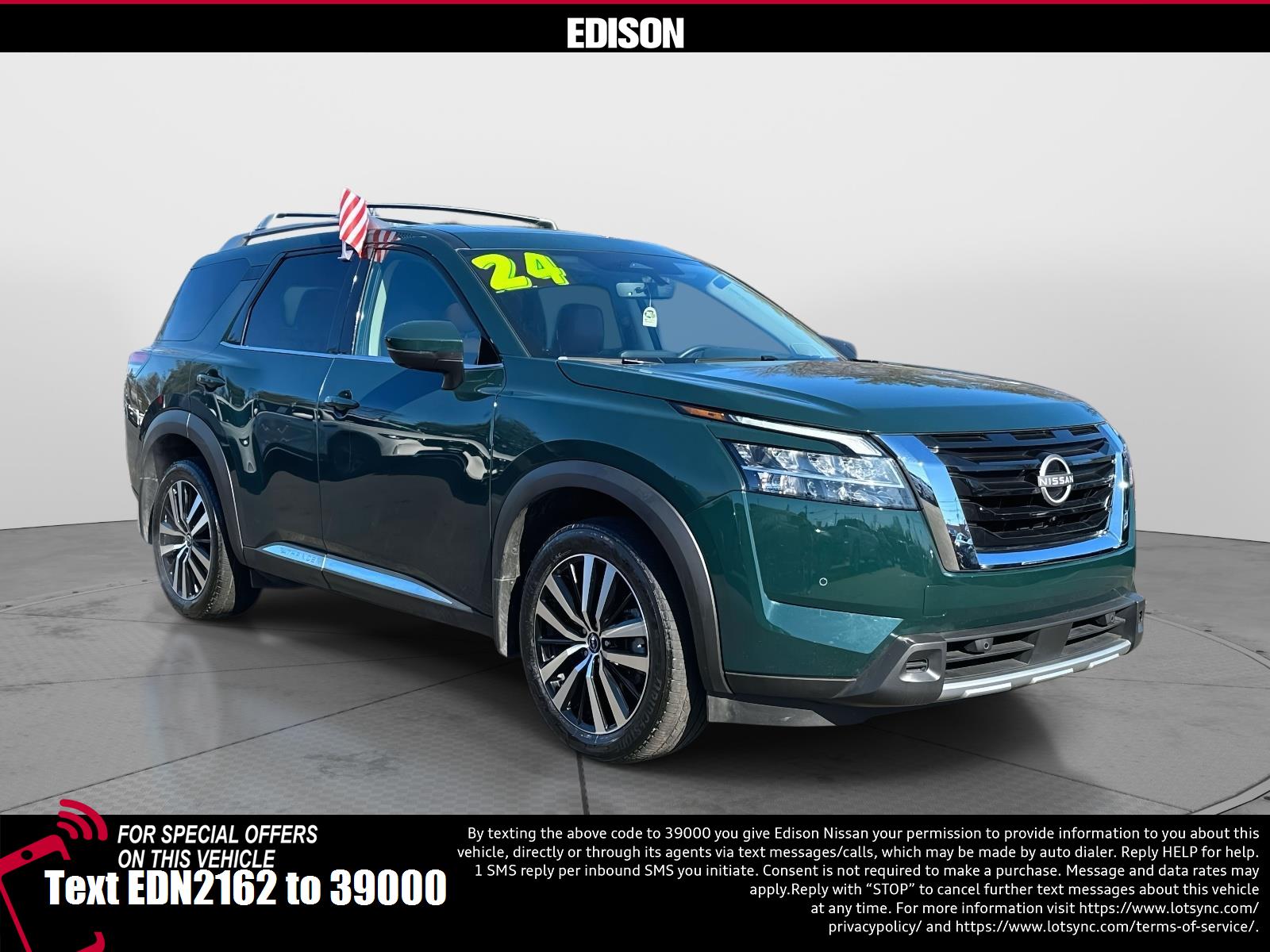2024 Nissan Pathfinder Platinum 4WD's photo