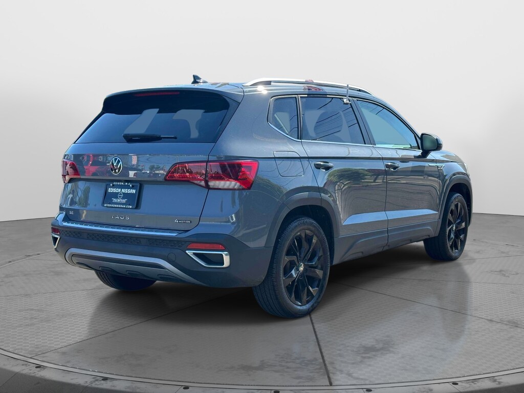Used 2022 Volkswagen Taos SE 4MOTION Sport Utility