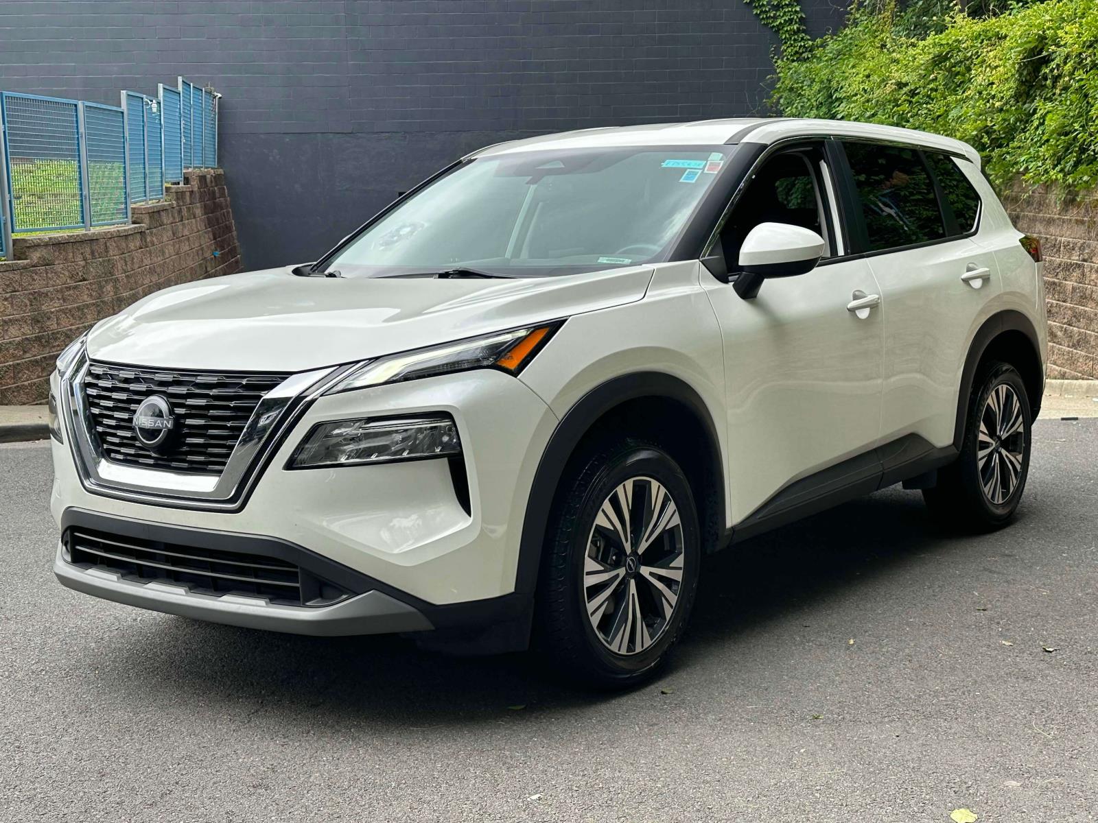 Used 2023 Nissan Rogue SV with VIN 5N1BT3BA8PC795875 for sale in Edison, NJ