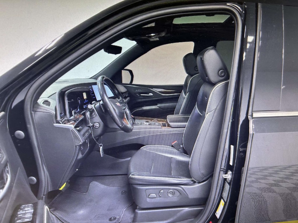 Used 2023 Cadillac Escalade 4WD  Premium Luxury Sport Utility