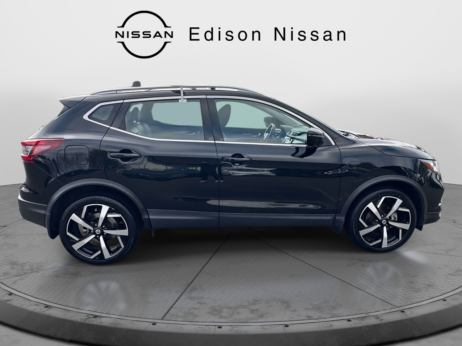 2022 Nissan Rogue Sport SL photo 3