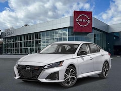 2025 Nissan Altima SR Car