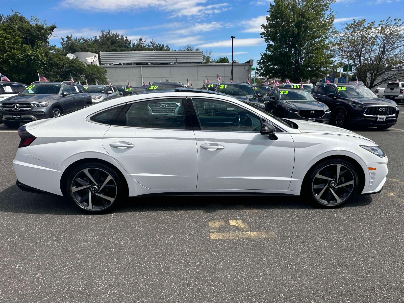 2022 Hyundai Sonata SEL Plus photo 3