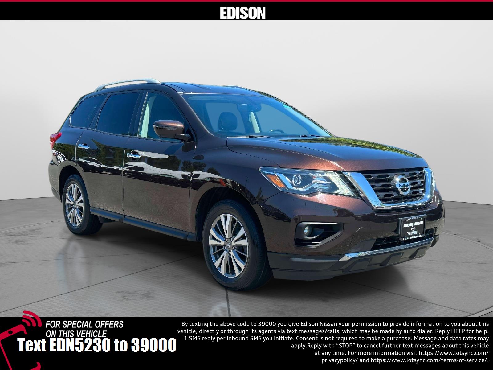 2019 Nissan Pathfinder SL 4WD's photo