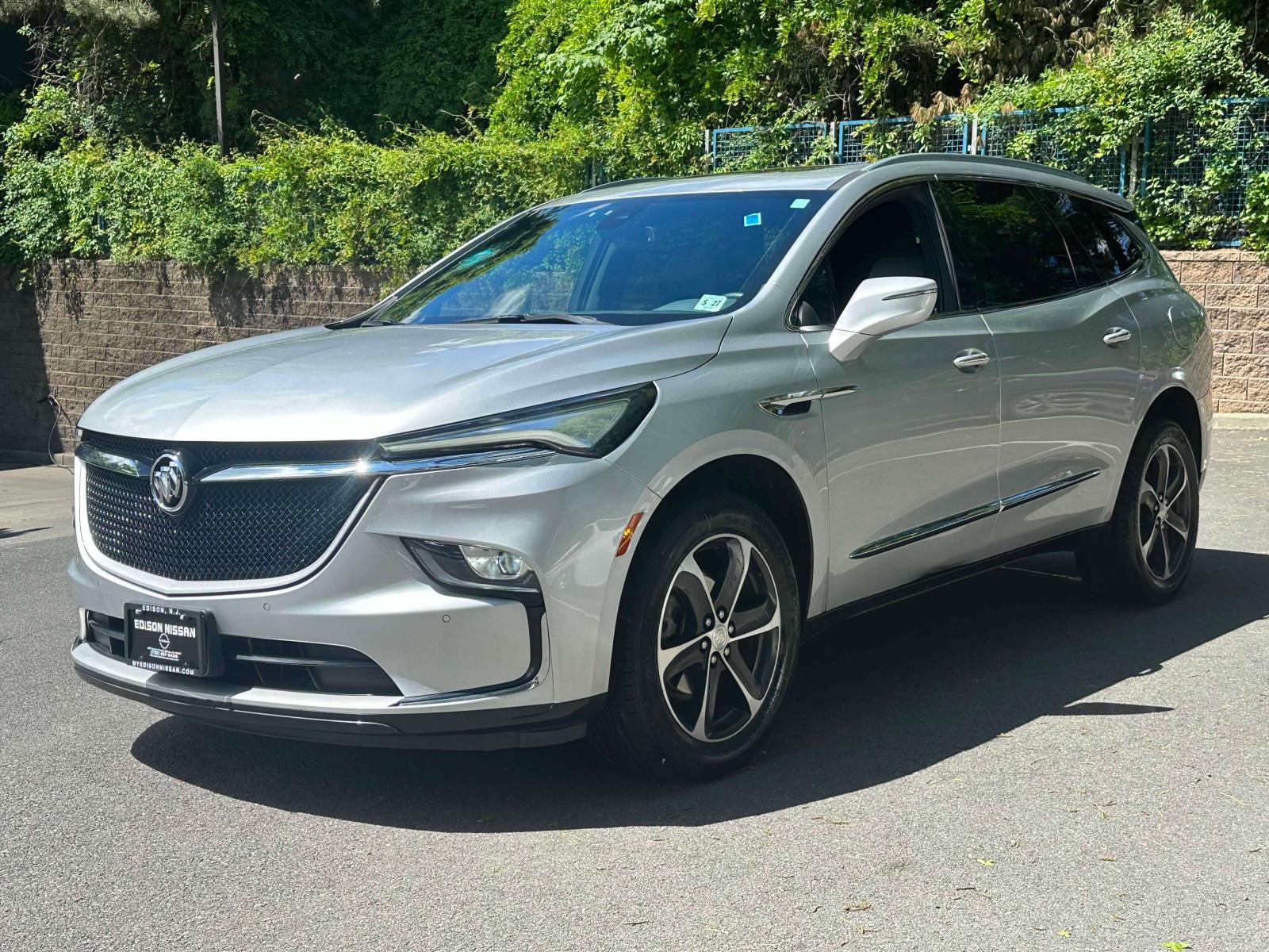 Used 2022 Buick Enclave Essence with VIN 5GAEVAKW1NJ161376 for sale in Edison, NJ