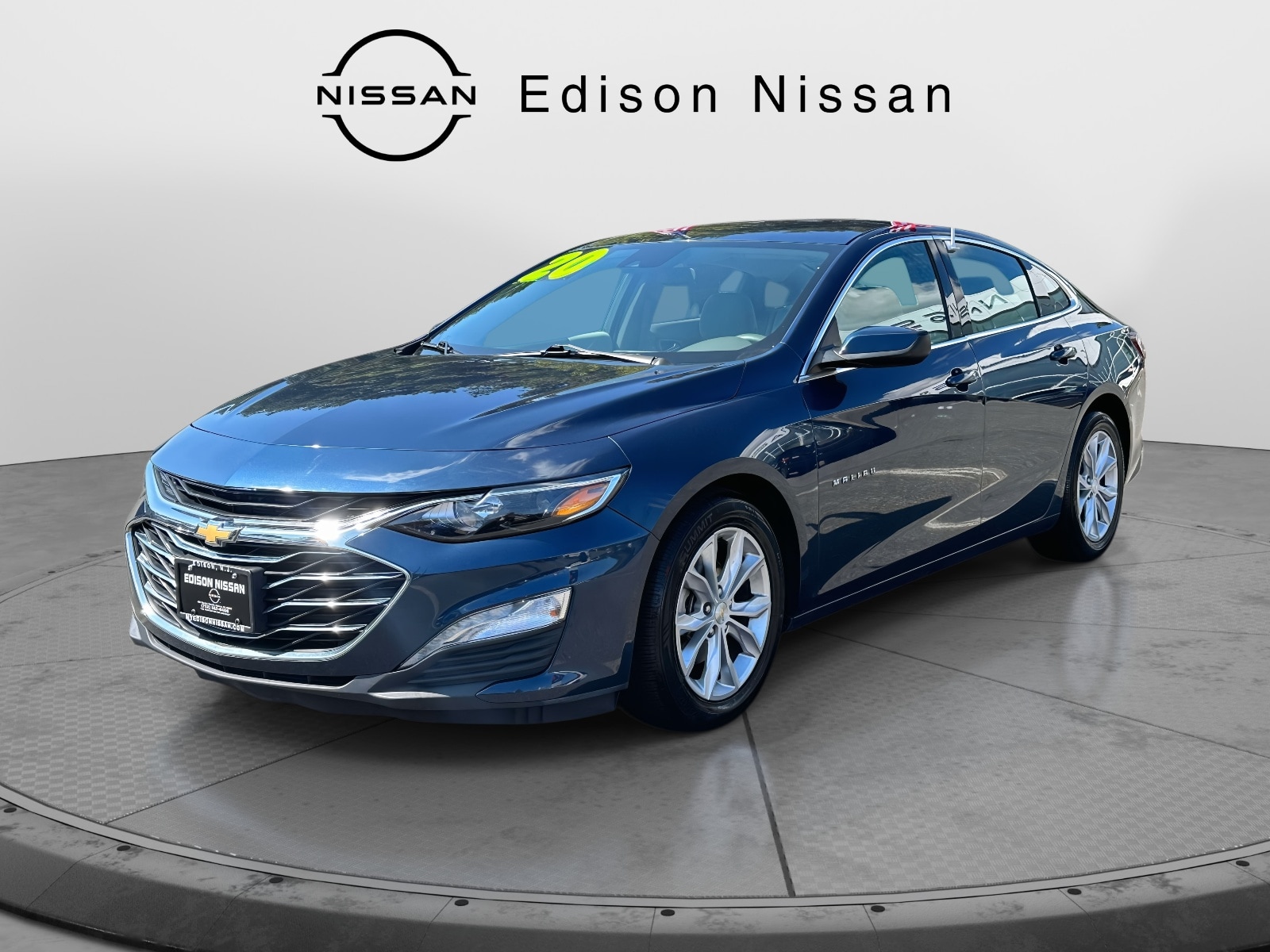 Used 2020 Chevrolet Malibu 1LT with VIN 1G1ZD5ST8LF055869 for sale in Edison, NJ
