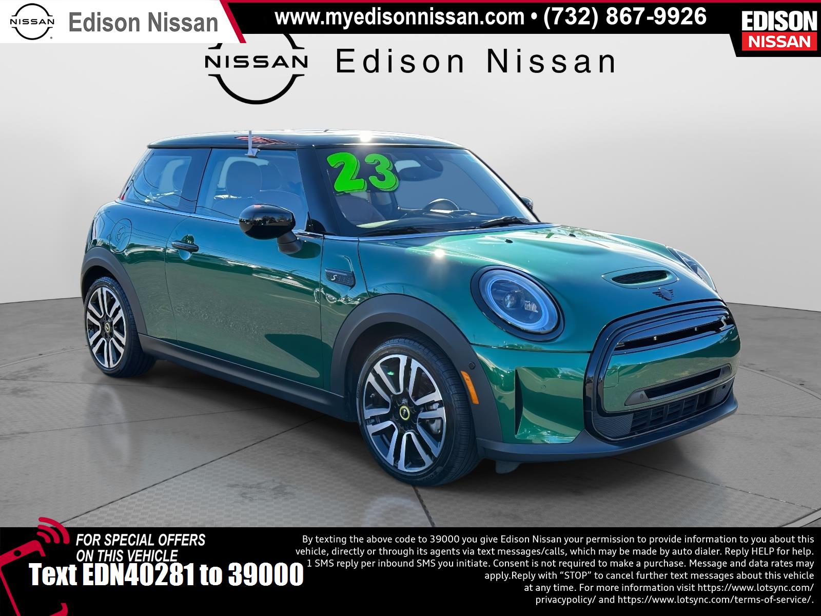2023 MINI Hardtop 2 Door SE's photo