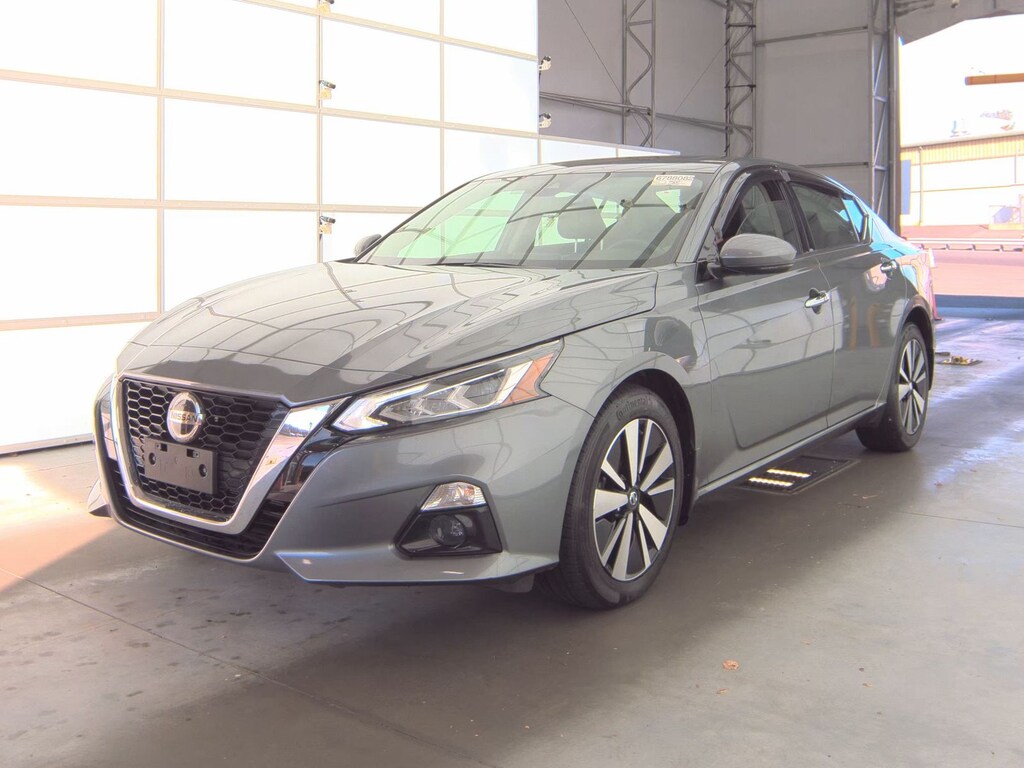 Used 2022 Nissan Altima 2.5 SL AWD Sedan Car