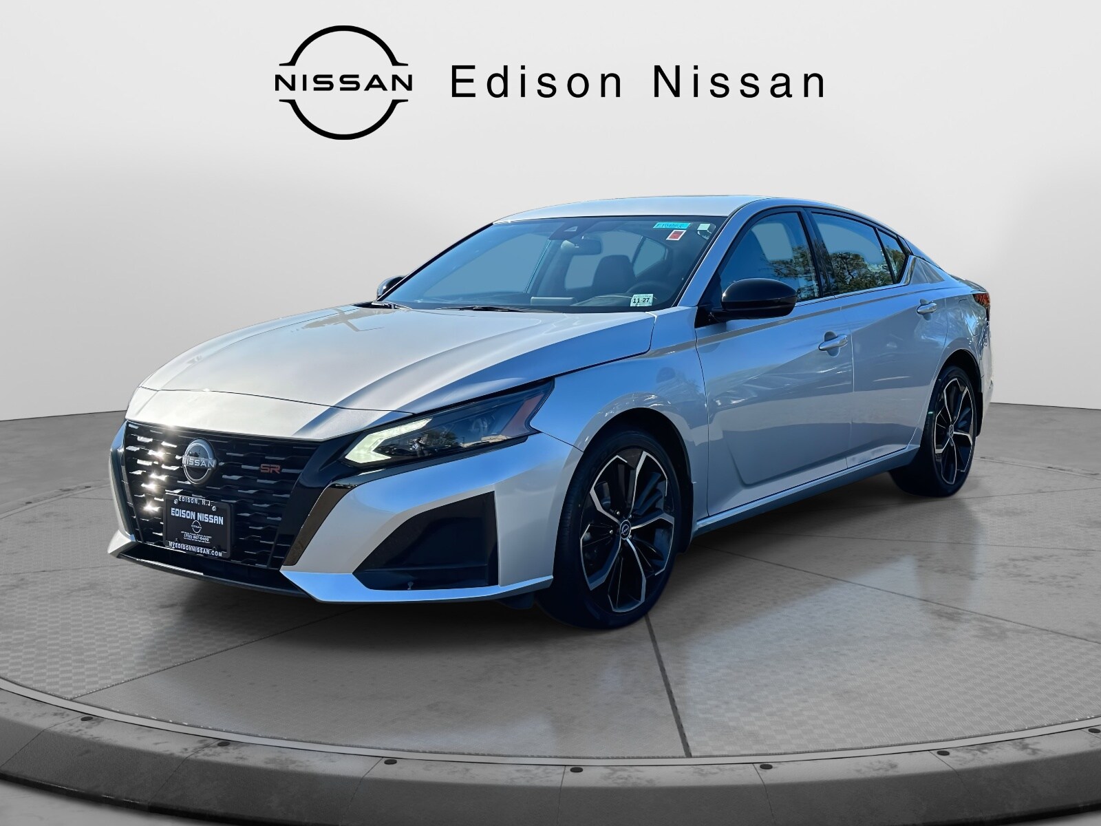 2023 Nissan Altima 2.5 SR photo 2