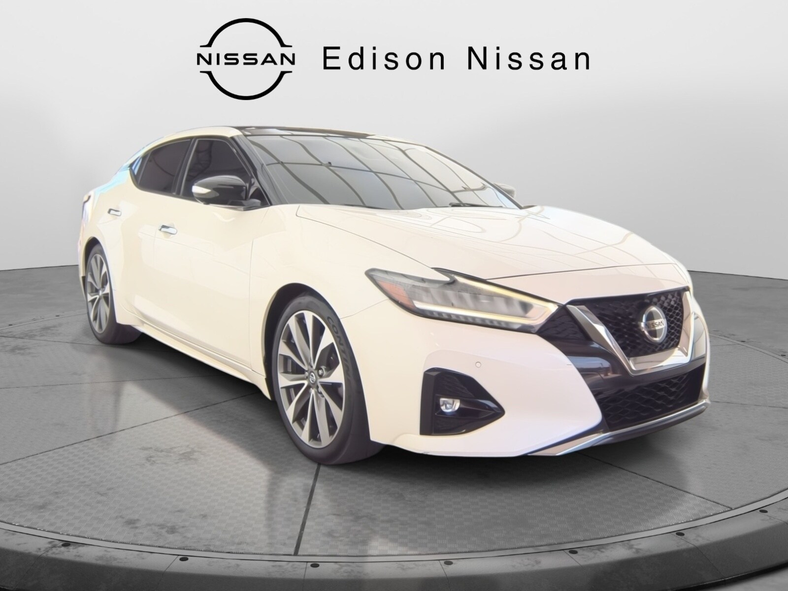 2019 Nissan Maxima Platinum photo 2