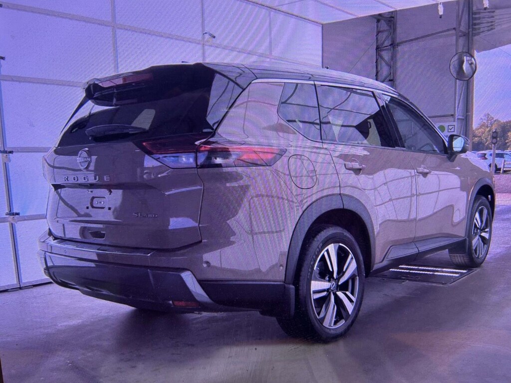Used 2025 Nissan Rogue AWD SL Sport Utility