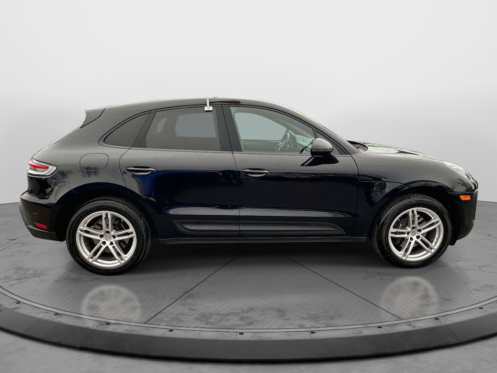 Used 2024 Porsche Macan AWD Sport Utility