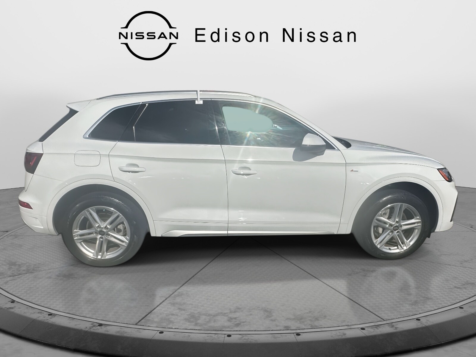 2024 Audi Q5 S line Premium Plus 55 TFSI photo 2