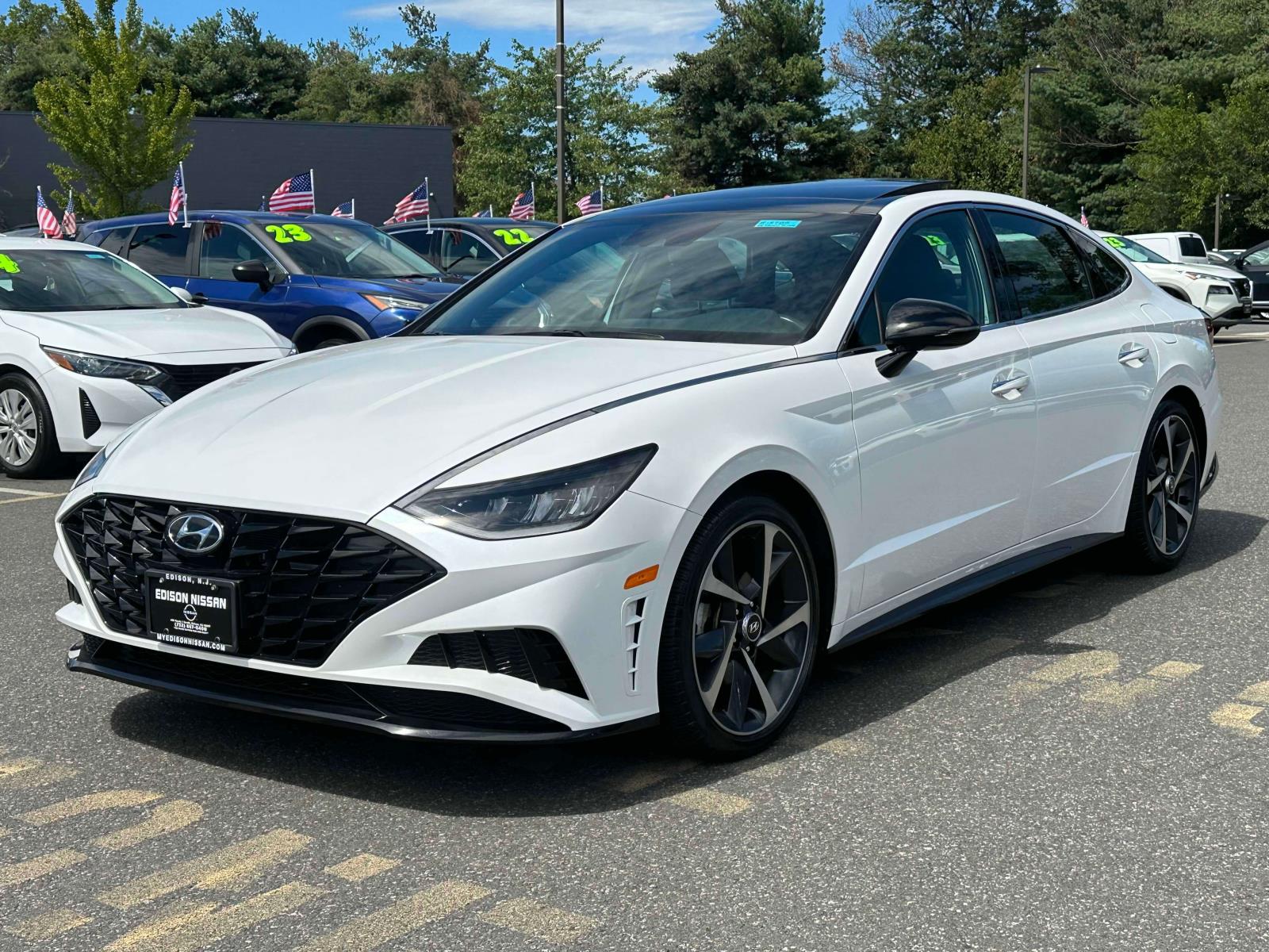 2022 Hyundai Sonata SEL Plus photo 2