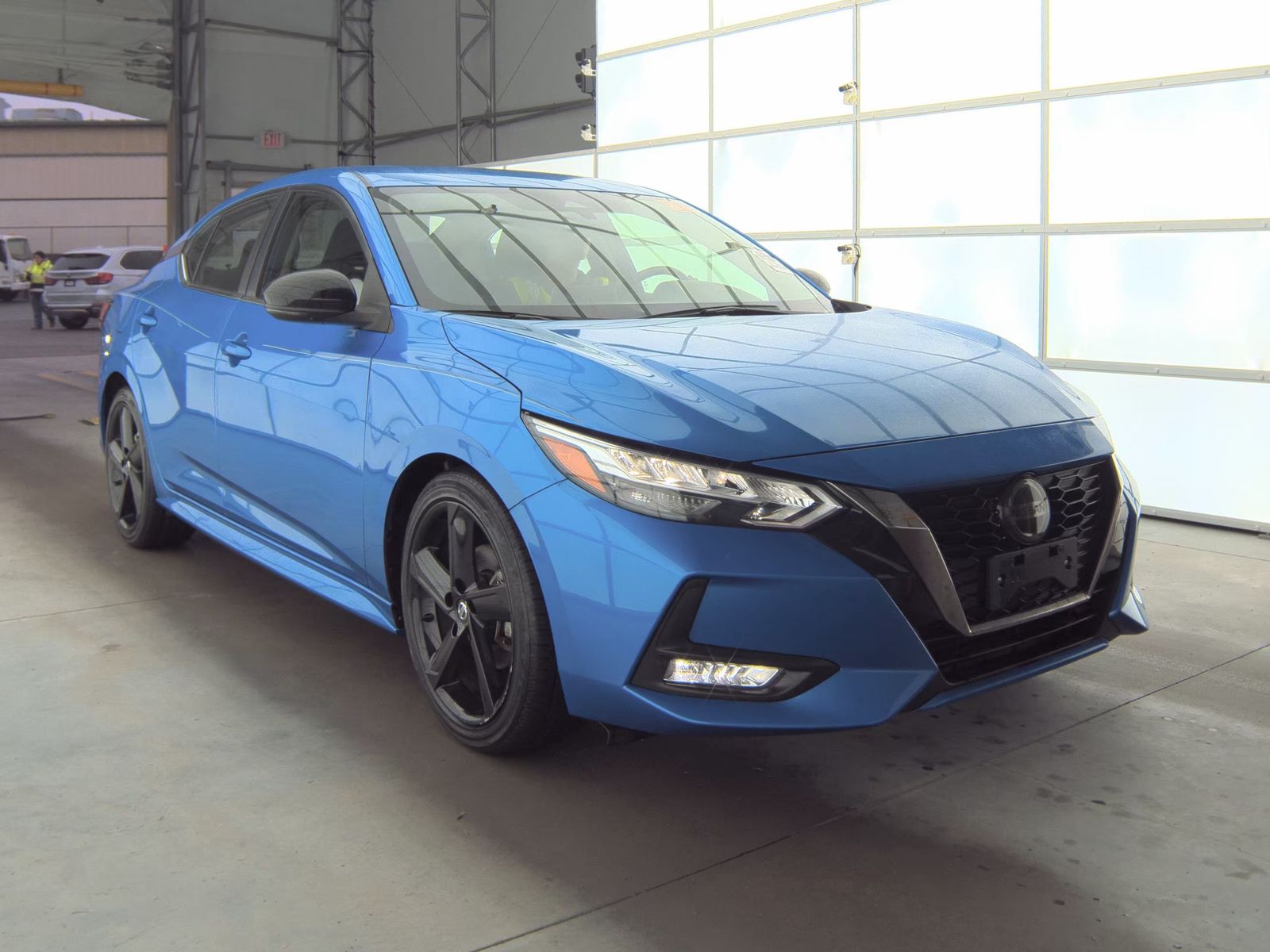 2023 Nissan Sentra SR photo 2