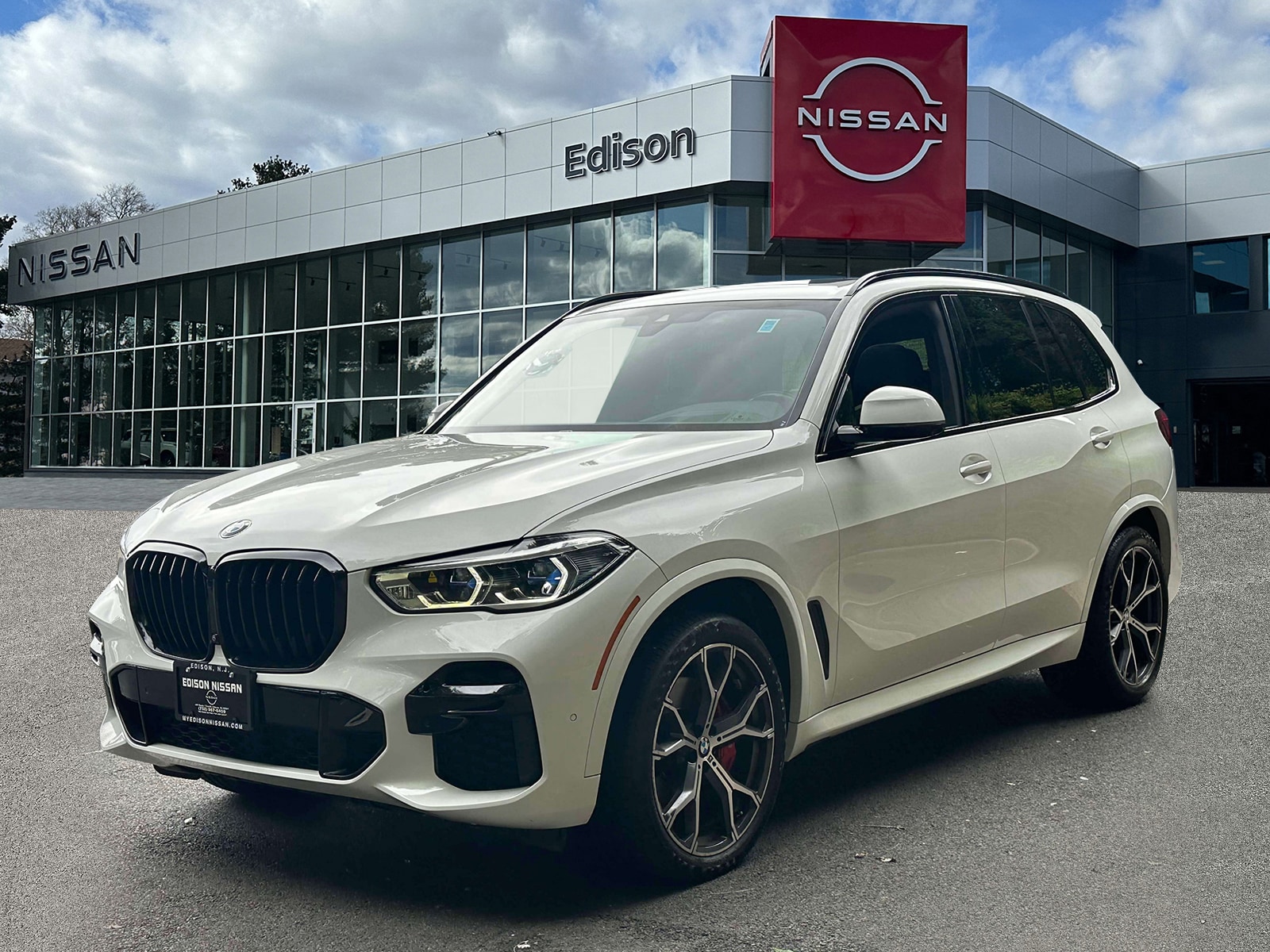 Used 2022 BMW X5 40i with VIN 5UXCR6C07N9J14466 for sale in Edison, NJ