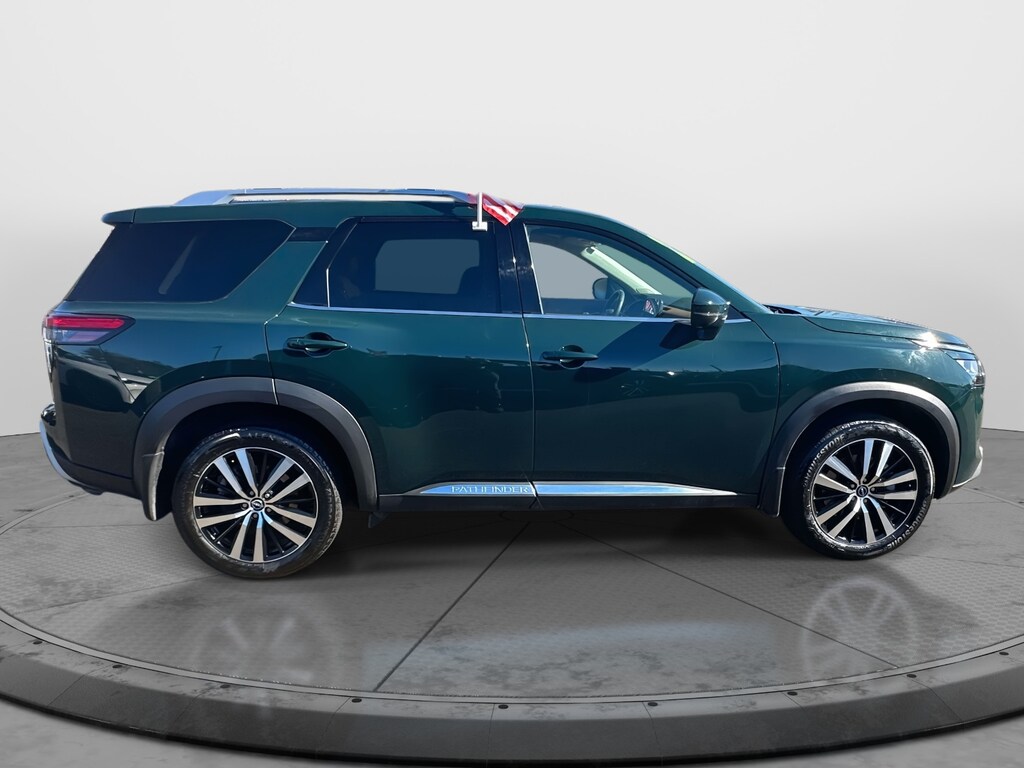 Used 2024 Nissan Pathfinder Platinum 4WD Sport Utility