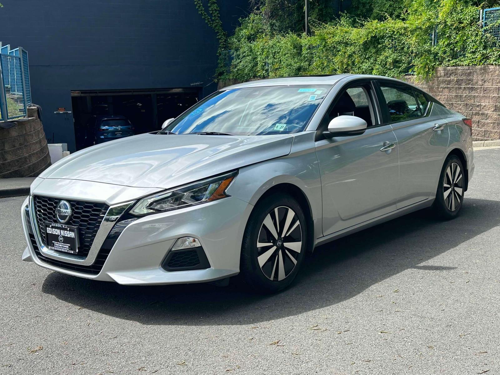 Used 2022 Nissan Altima SV with VIN 1N4BL4DV2NN353224 for sale in Edison, NJ