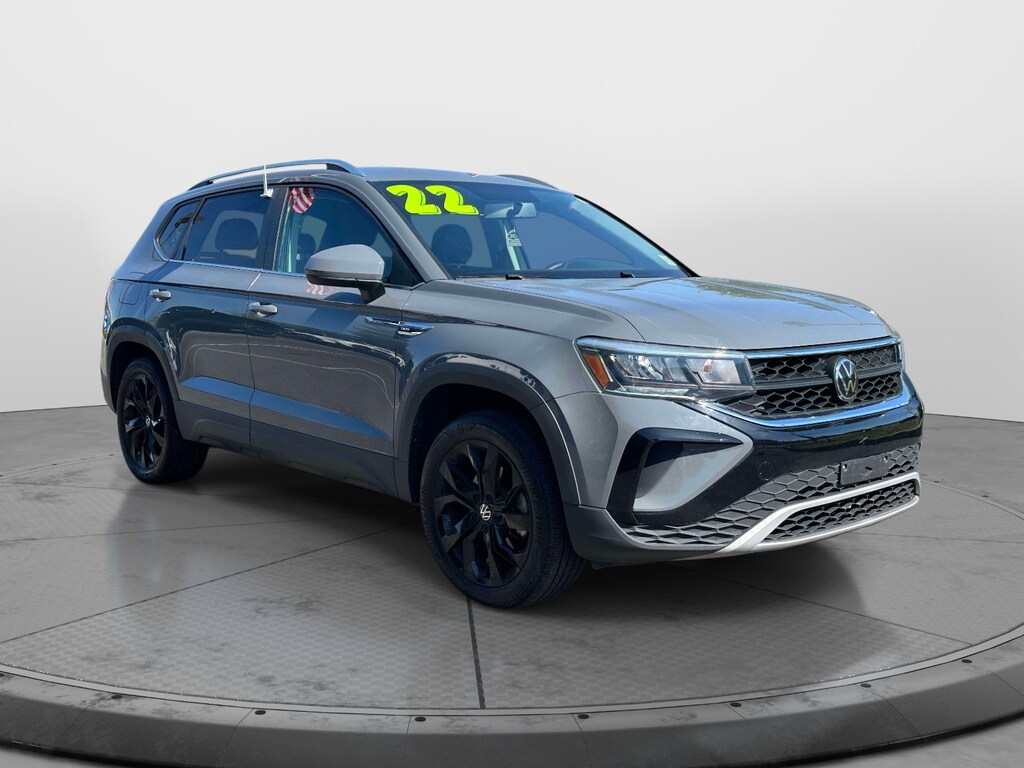 Used 2022 Volkswagen Taos SE 4MOTION Sport Utility