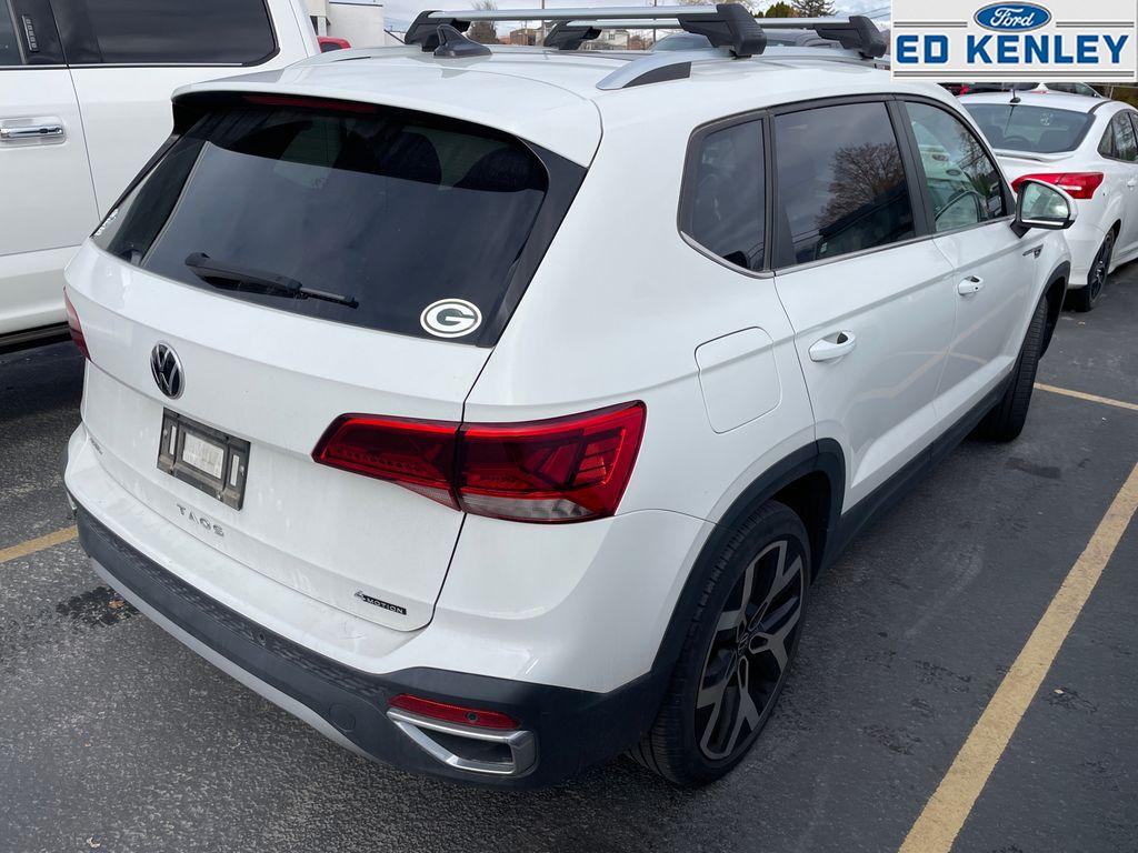 2023 Volkswagen Taos SEL photo 4