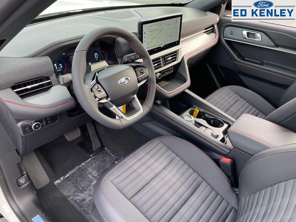2026 Ford Explorer ST-Line photo 4