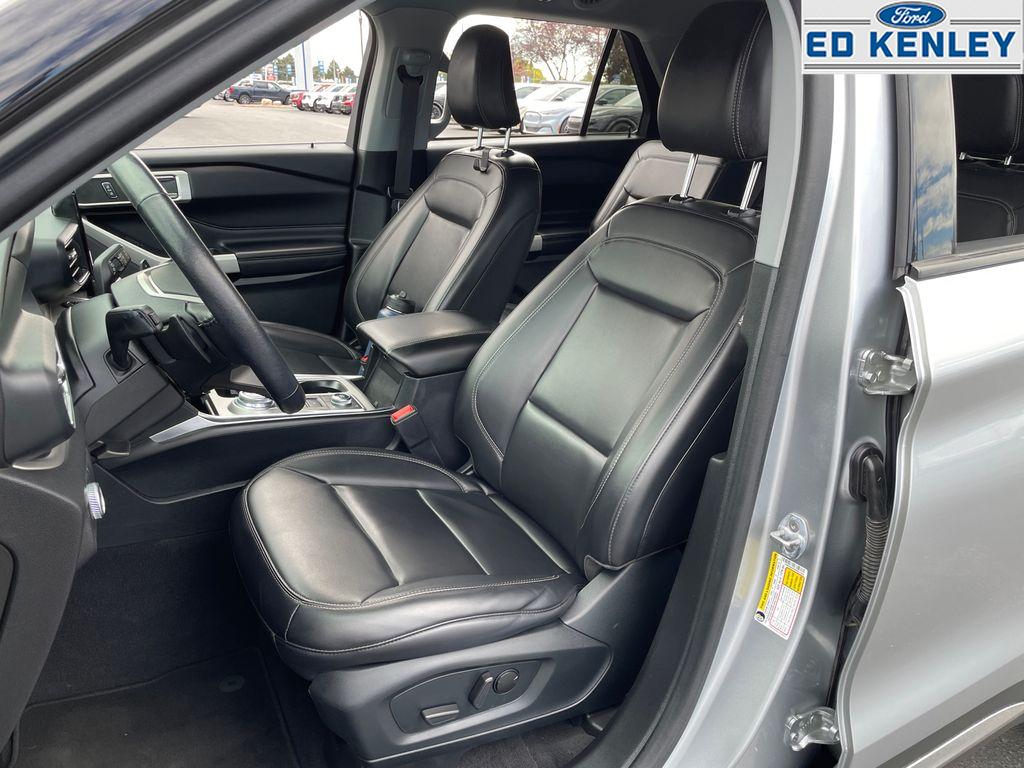 2021 Ford Explorer XLT photo 3