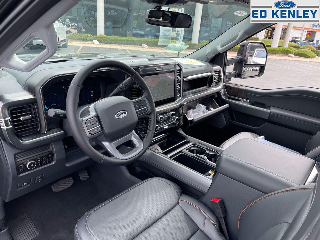 2026 Ford F-350 Lariat photo 4