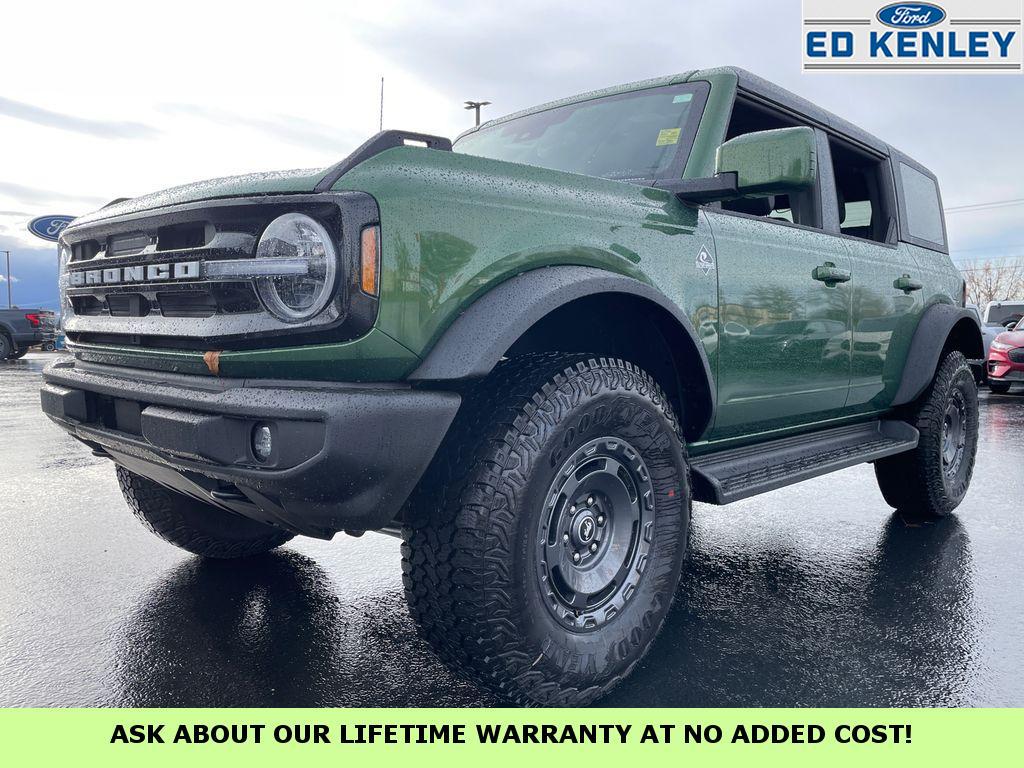 2025 Ford Bronco 4-Door Outer Banks's photo