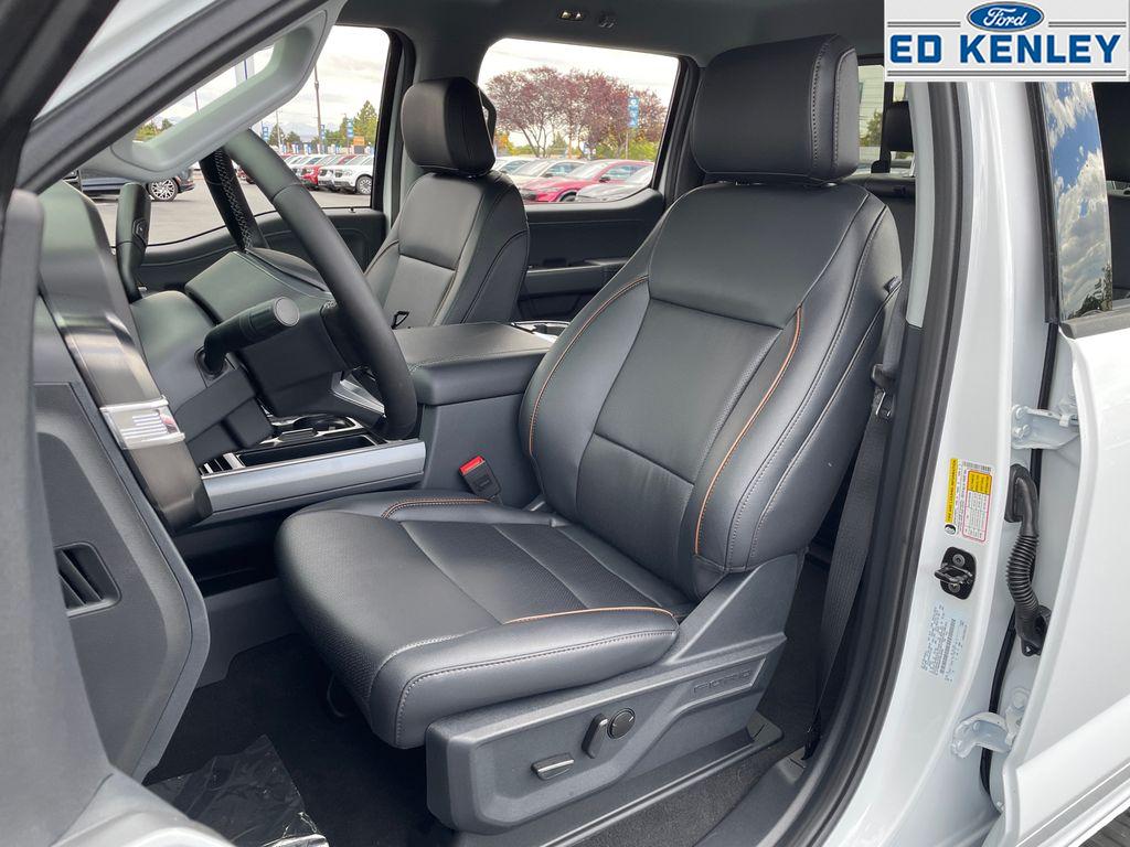 2026 Ford F-350 Lariat photo 3