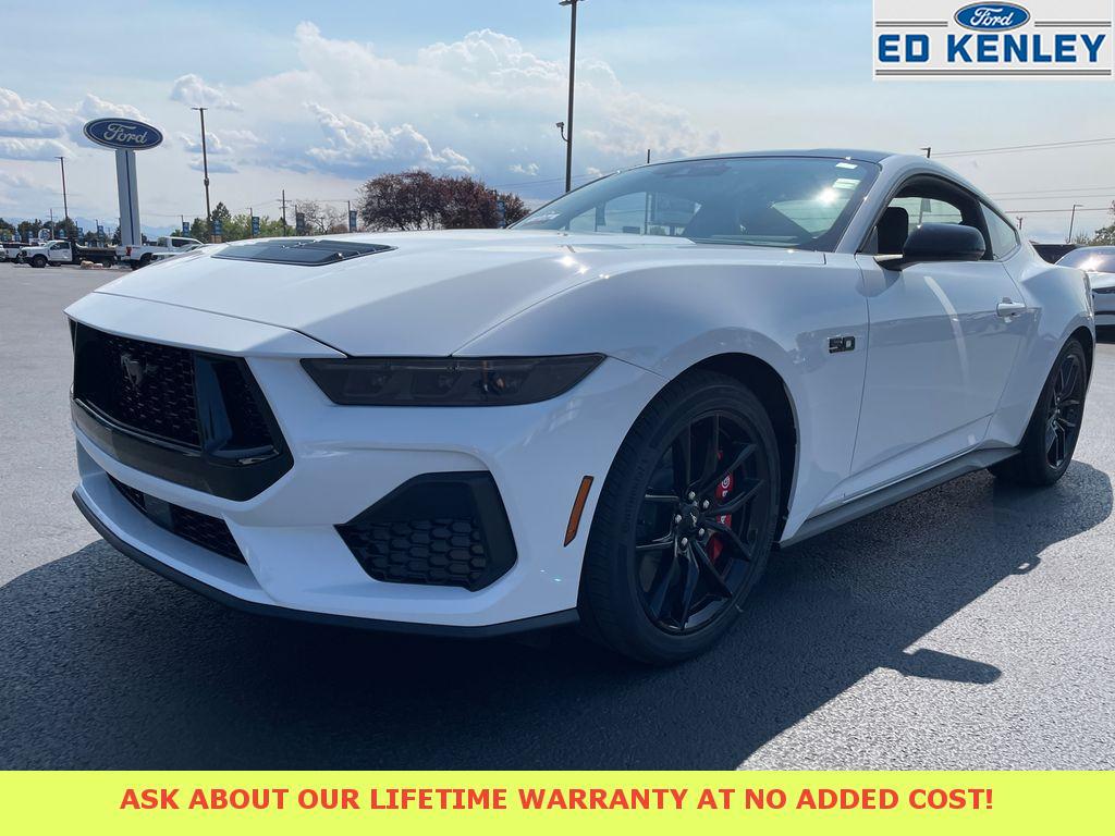 2025 Ford Mustang GT Premium's photo