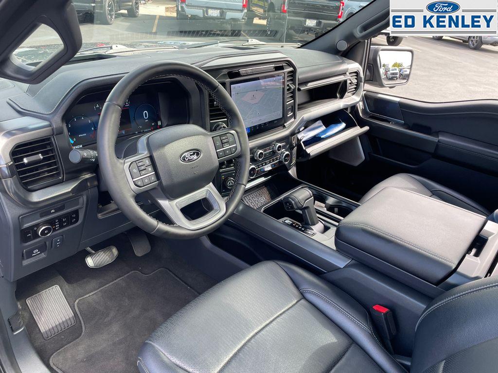 2025 Ford F-150 Lariat photo 4