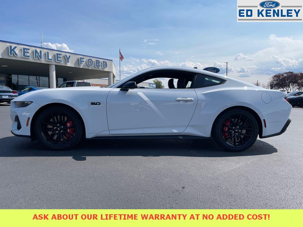 2025 Ford Mustang GT Premium photo 2