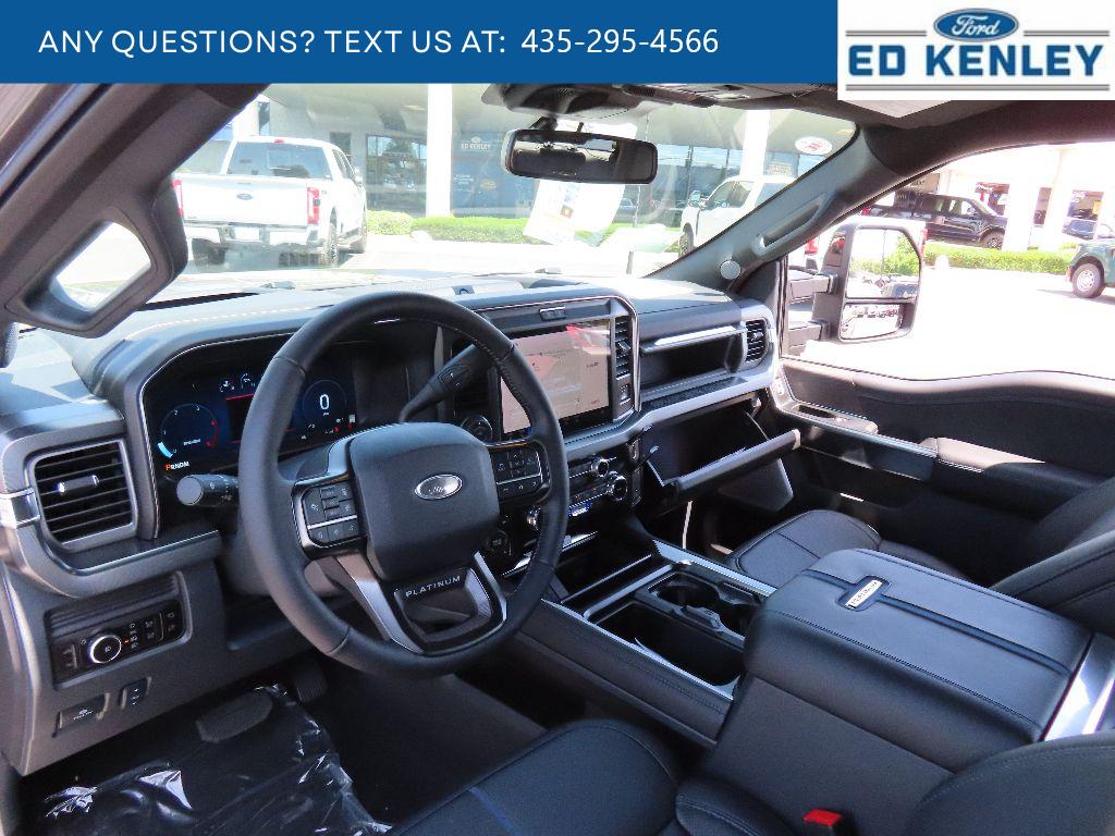2025 Ford F-350 Super Duty Platinum - Photo 6