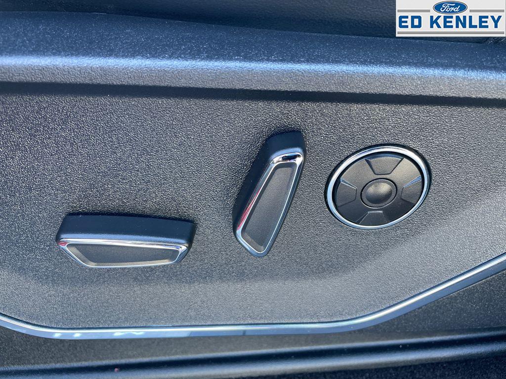 2022 Ford F-150 Platinum photo 3