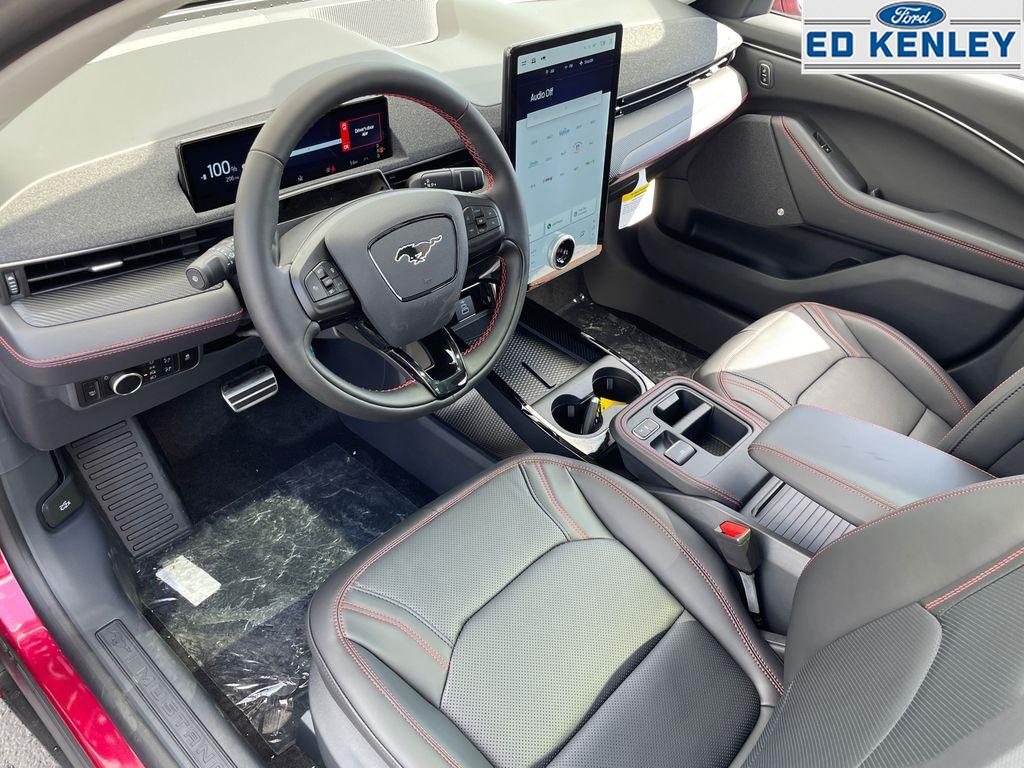 2025 Ford Mustang Mach-E Premium photo 4