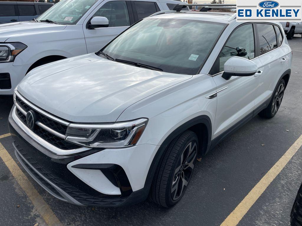2023 Volkswagen Taos SEL photo 2