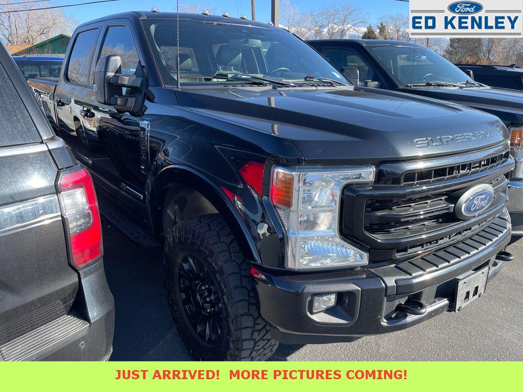 2022 Ford F-350 Super Duty Lariat's photo