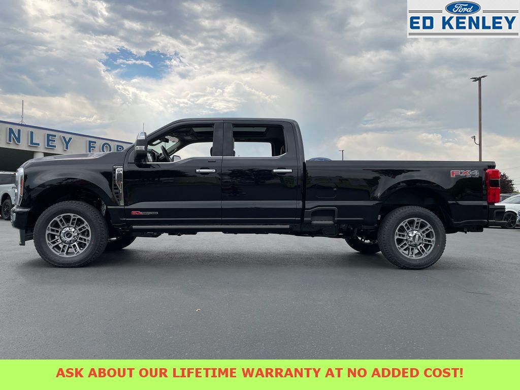 2025 Ford F-350 Platinum photo 2
