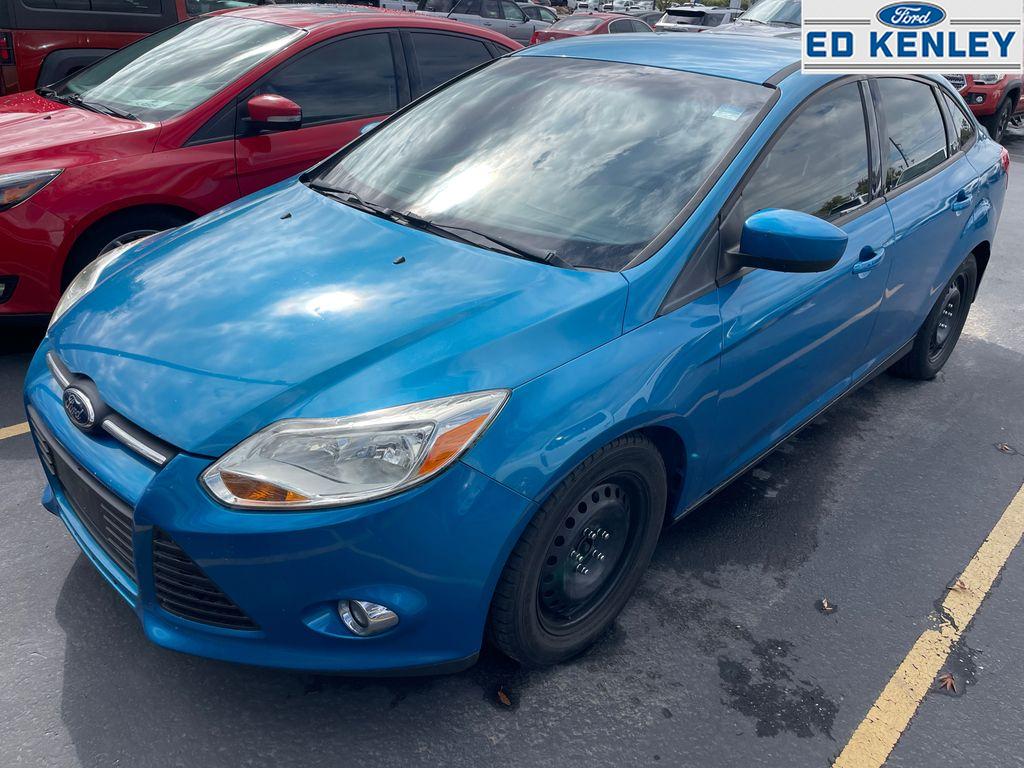 2012 Ford Focus SE photo 2