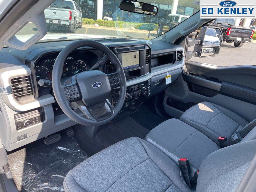 2026 Ford F-350 XL photo 4