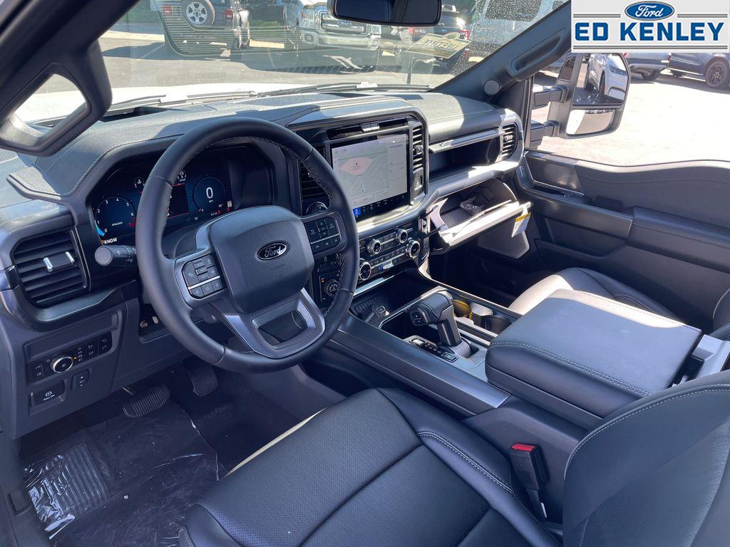 2025 Ford F-150 Lariat photo 4
