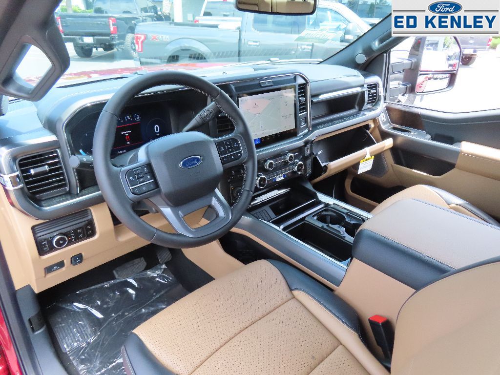 2025 Ford F-350 Lariat photo 4