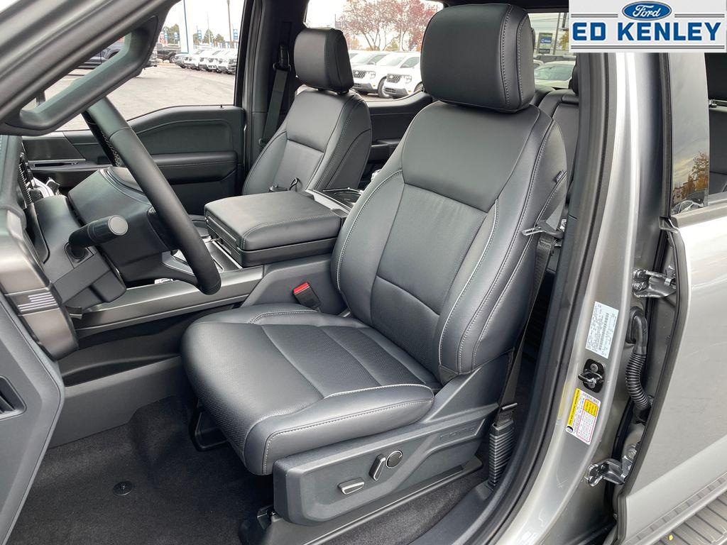 New 2025 Ford F-150 Lariat TRUCK