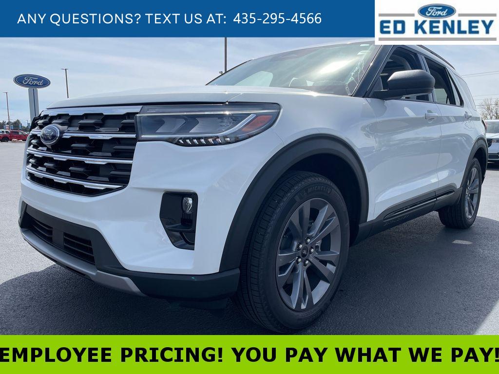 2026 Ford Explorer Active 4WD's photo