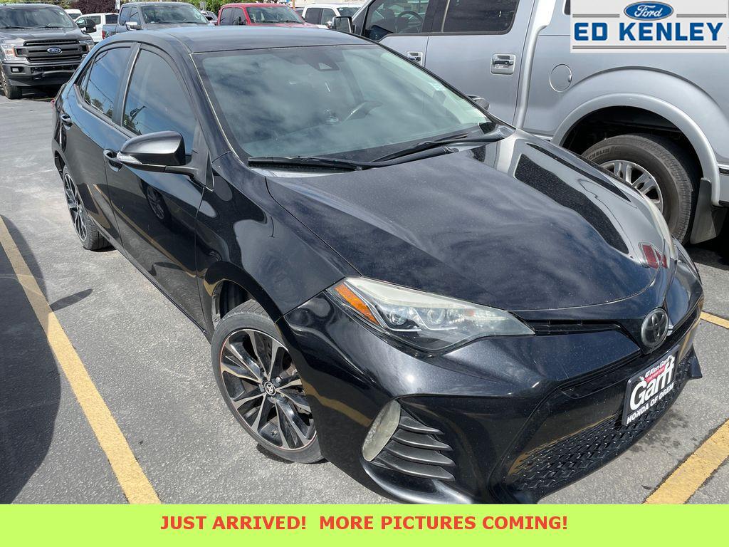 2017 Toyota Corolla SE AT's photo