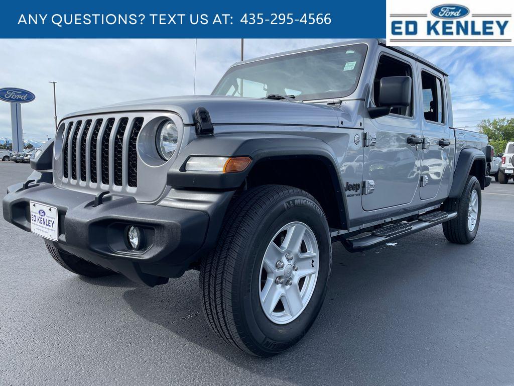 2020 Jeep Gladiator Sport S's photo