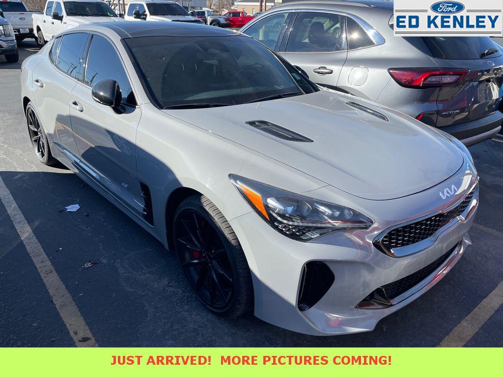 2023 Kia Stinger GT2's photo