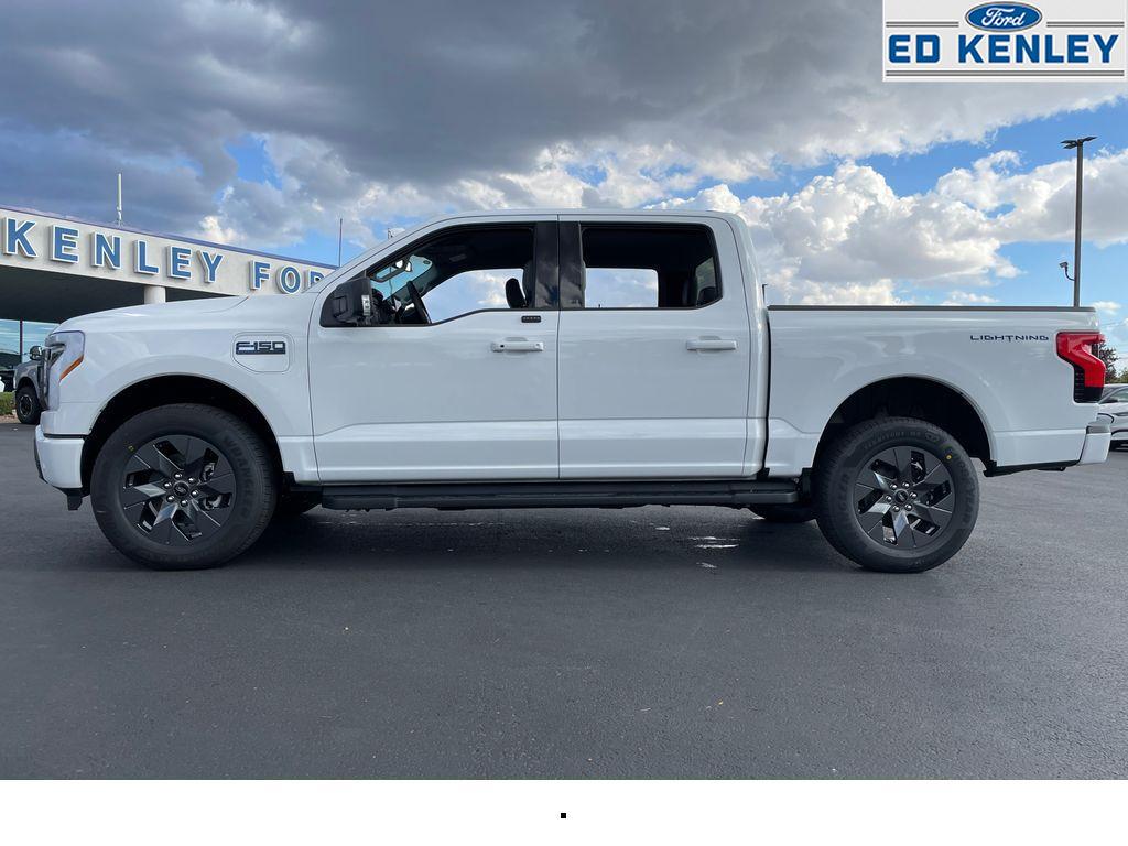 2025 Ford F-150 Lightning photo 2