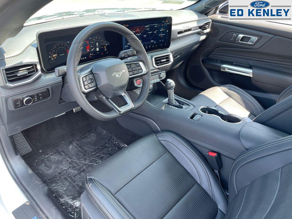 2025 Ford Mustang GT Premium photo 4