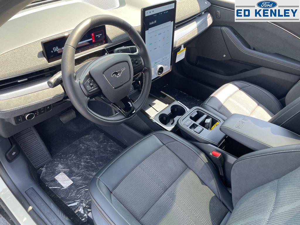2025 Ford Mustang Mach-E GT photo 4